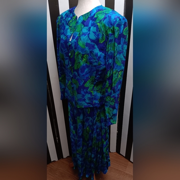 Adrianna Papell silk 2pc set - Picture 5 of 10